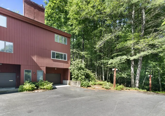 Homes for sale in Brattleboro, VT | 9 Evergreen Ln, Brattleboro, VT 05301 | MLS# 5099429