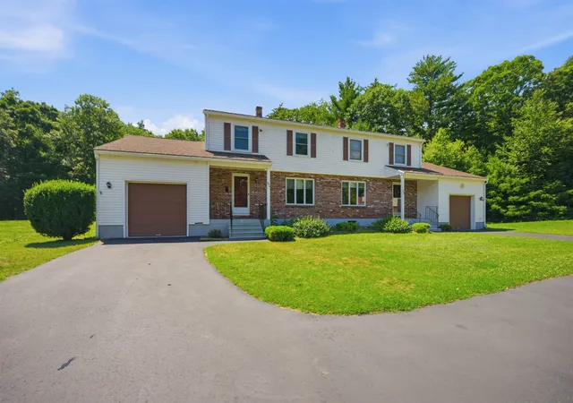 Townhouse for sale at 9 Crane Crossing Rd #5-1, Plaistow, NH 03865 | MLS# 5099435