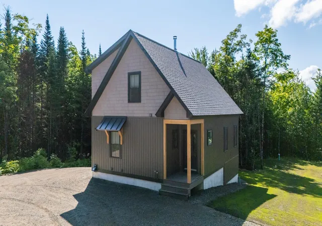 2nd image of 131 Mountain View Rd, Stark, NH 03582 | MLS# 5099473