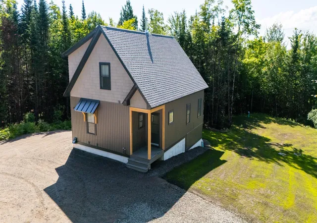 3rd image of 131 Mountain View Rd, Stark, NH 03582 | MLS# 5099473