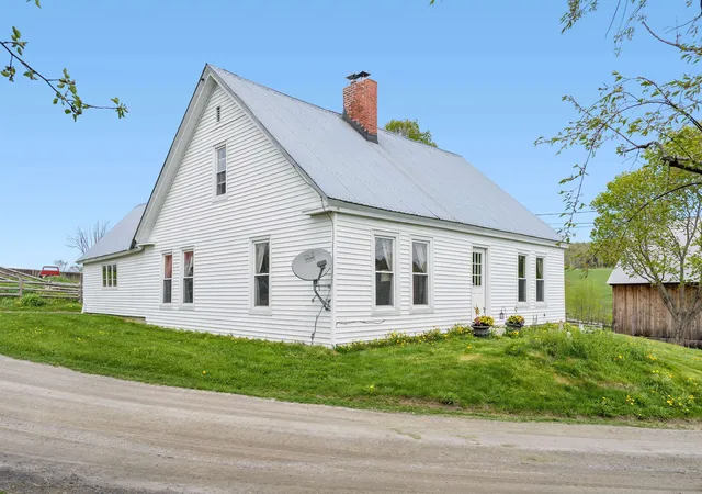 3rd image of 183 Morrie Rd, Washington, VT 05675 | MLS# 5099479