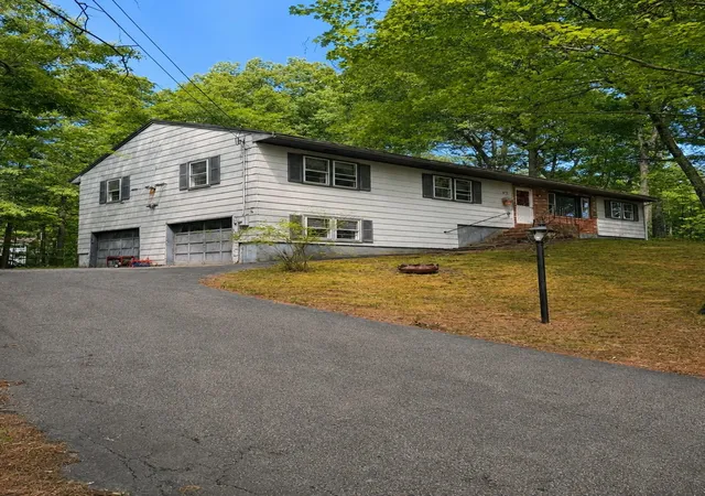1st image of 21 Sharon Rd, Windham, NH 03087 | MLS# 5099494
