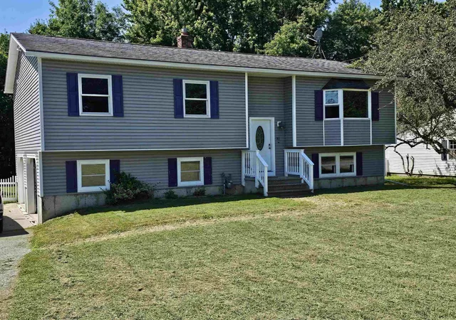 Photo 1 of Single family home for sale at 31 Hillside Dr Dr, Williston, VT 05495 | MLS# 5099524 | Listing updated on 2026-09-05