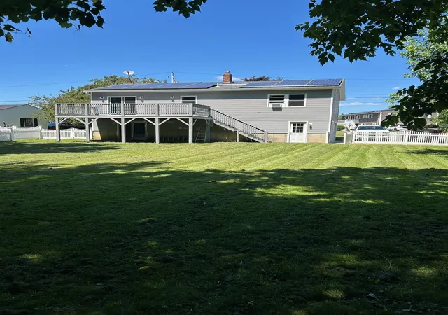 Photo 3 of Single family home for sale at 31 Hillside Dr Dr, Williston, VT 05495 | MLS# 5099524 | Listing updated on 2026-09-05
