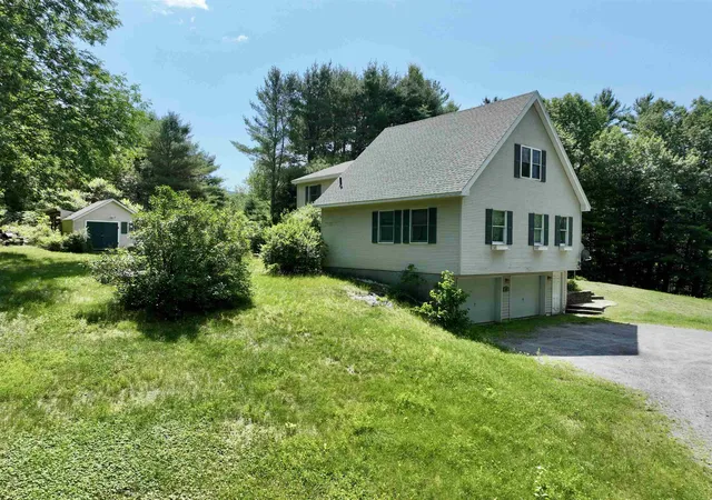 Homes for sale in Piermont, NH | 22 Fox Run, Piermont, NH 03779 | MLS# 5099529