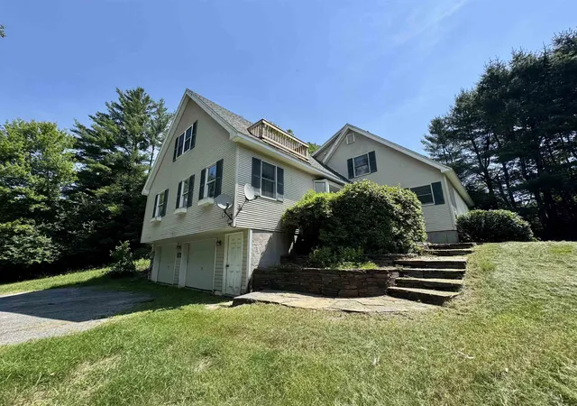 Homes for sale in Piermont, NH | 22 Fox Run, Piermont, NH 03779 | MLS# 5099529