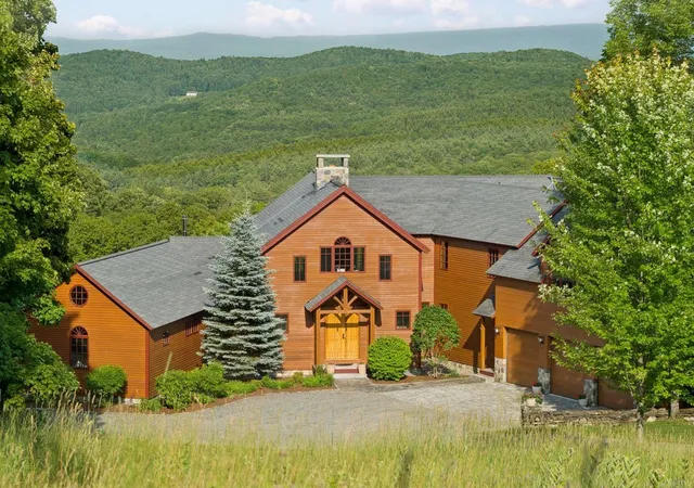 Homes for sale in Woodstock, VT | 115 Eastman Rd, Woodstock, VT 05071 | MLS# 5099532