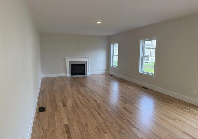 image of 10 Wilderness Dr, Nashua, NH 03062 | MLS# 5099534