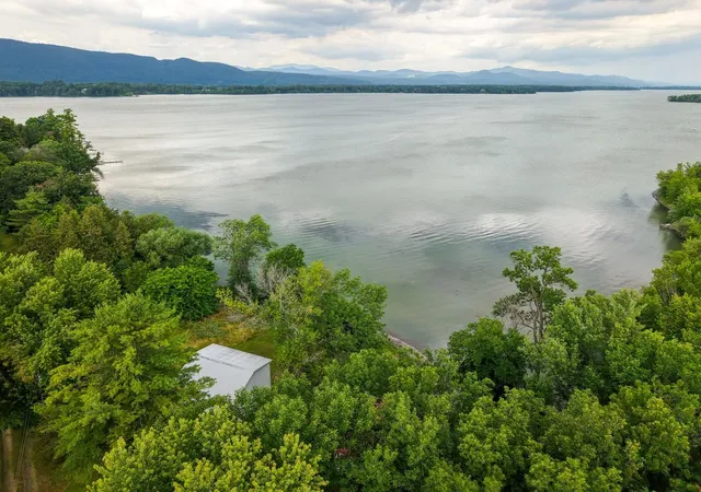 4th image of 56 Giards Bay Dr, Bridport, VT 05734 | MLS# 5099548