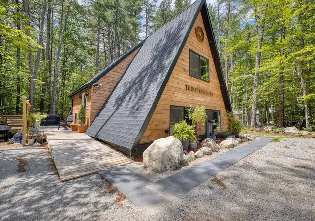 3rd image of 83 Chipmunk Ln, Tamworth, NH 03817 | MLS# 5099554