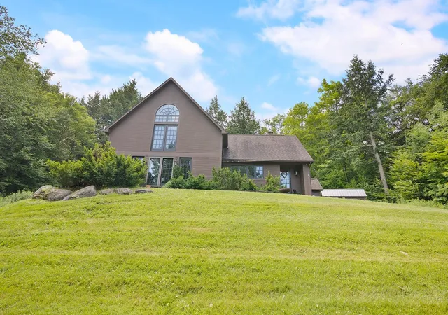 2nd image of 86 High Meadow Rd, Stowe, VT 05672 | MLS# 5099568