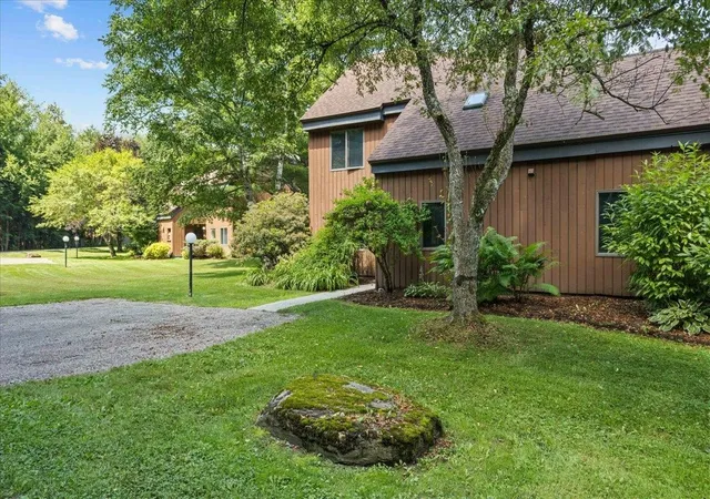 4th image of 70 Field Rd #5, Stowe, VT 05672 | MLS# 5099594
