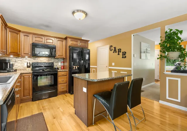 Photo 3 of Single family home for sale at 33 Cider St, Epping, NH 03042 | MLS# 5099607 | Listing updated on 2026-08-30