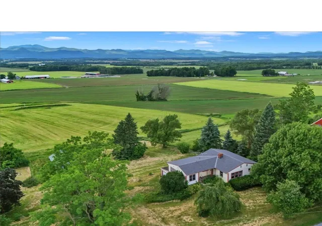 4th image of 4732 Vt Route 22A, Addison, VT 05491 | MLS# 5099622