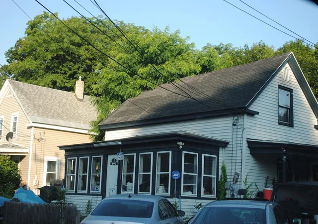 2nd image of 21 Maple St, Rochester, NH 03867 | MLS# 5099627