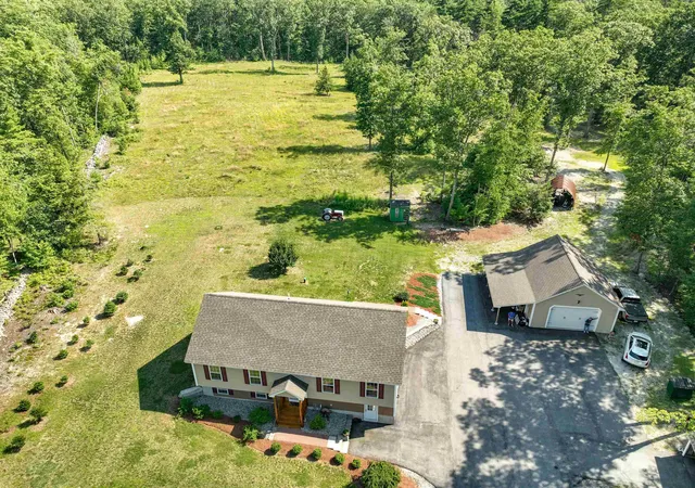 3rd image of 351 Ponemah Hill Rd, Milford, NH 03055 | MLS# 5099638