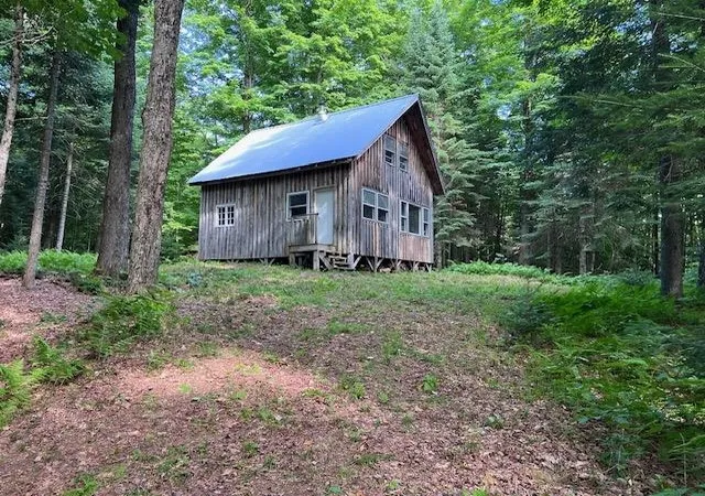 1st image of 528 Paradise Ln, Charleston, VT 05872 | MLS# 5099641
