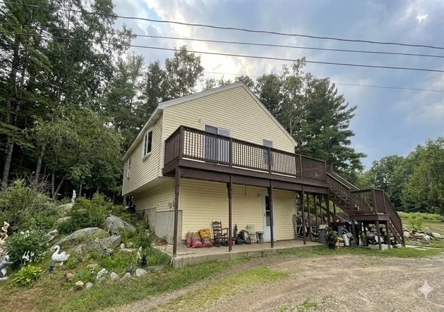 Photo 1 of Single family home for sale at 1 Phoenix Wy, Seabrook, NH 03874 | MLS# 5099650 | Listing updated on 2026-08-27