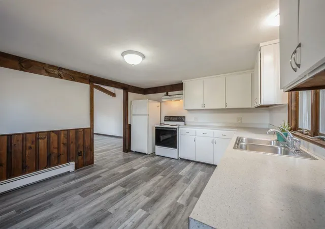 Photo 4 of Single family home for sale at 1 Phoenix Wy, Seabrook, NH 03874 | MLS# 5099650 | Listing updated on 2026-08-27