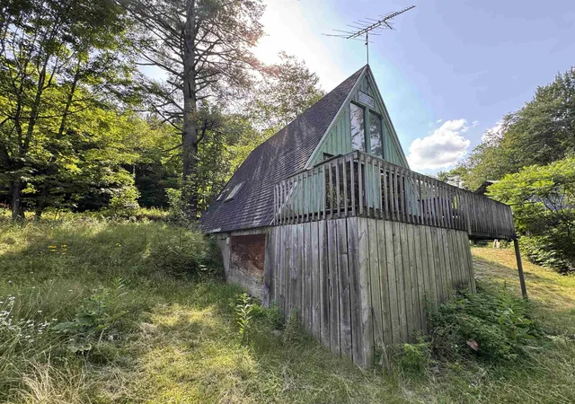 Homes for sale in Bethel, VT | 210 Dartt Hill Rd, Bethel, VT 05032 | MLS# 5099667