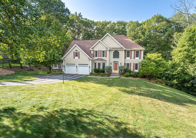 Photo 1 of Single family home for sale at 10 Poplar Rd, Windham, NH 03087 | MLS# 5099668 | Listing updated on 2026-09-12