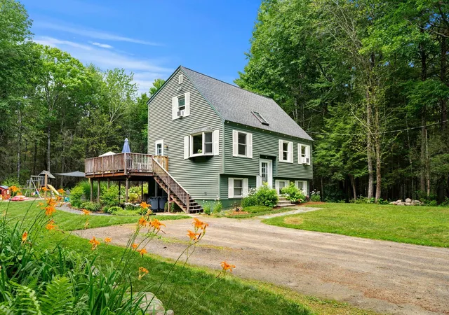 Homes for sale in Nottingham, NH | 19 Lincoln Dr, Nottingham, NH 03290 | MLS# 5099686