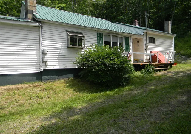 2nd image of 14 Winter St, Northumberland, NH 03582 | MLS# 5099713