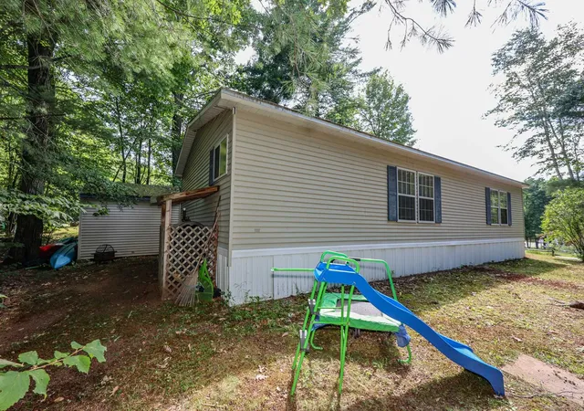Homes for sale in Loudon, NH | 2 Elm Pl, Loudon, NH 03307 | MLS# 5099714
