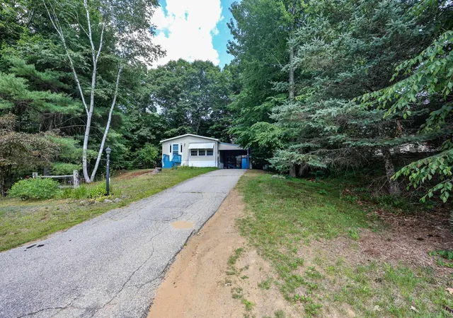 Homes for sale in Loudon, NH | 2 Elm Pl, Loudon, NH 03307 | MLS# 5099714