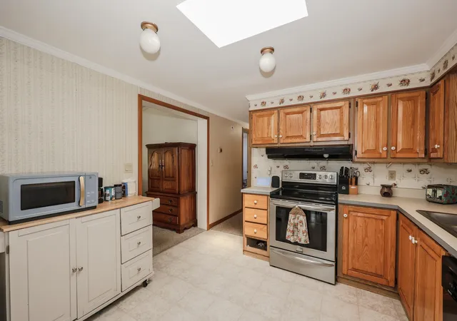 Homes for sale in Loudon, NH | 2 Elm Pl, Loudon, NH 03307 | MLS# 5099714