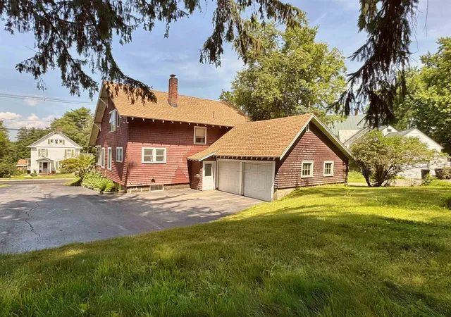 Homes for sale in Claremont, NH | 260 Pleasant St, Claremont, NH 03743 | MLS# 5099720