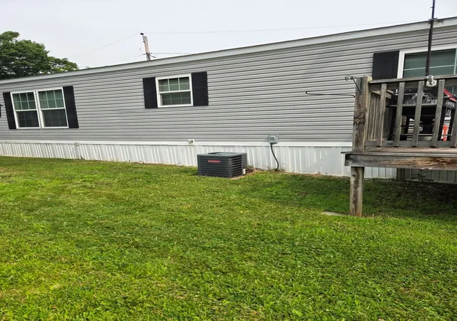 3rd image of 4 Mobile Dr Dr, Hudson, NH 03051 | MLS# 5099729