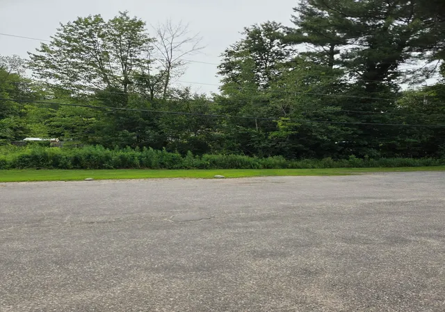 5th image of 4 Mobile Dr Dr, Hudson, NH 03051 | MLS# 5099729