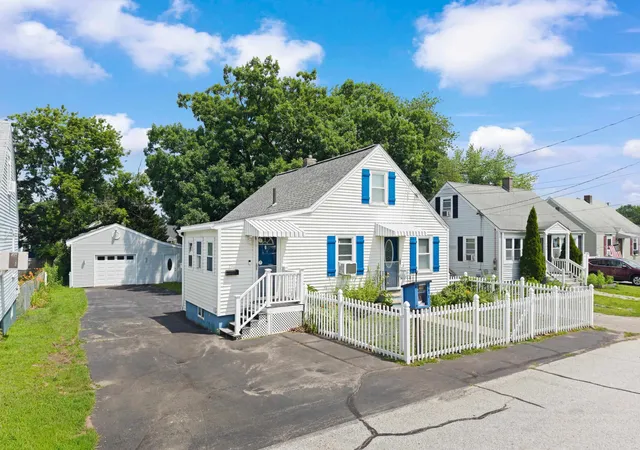 2nd image of 196 Dewey St, Manchester, NH 03103 | MLS# 5099730