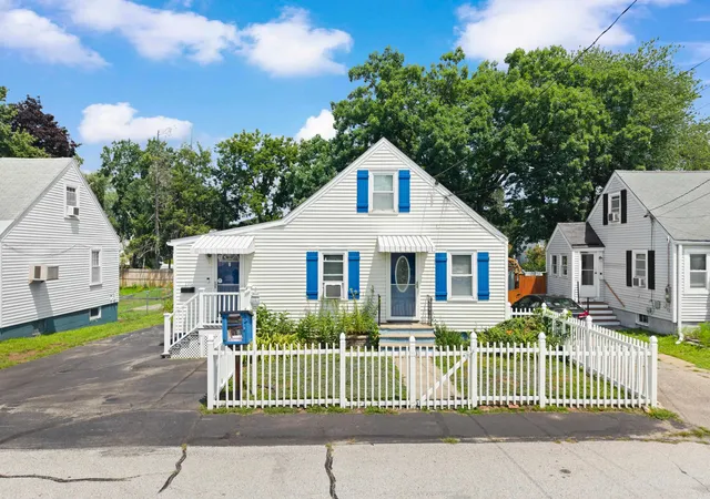 3rd image of 196 Dewey St, Manchester, NH 03103 | MLS# 5099730