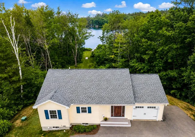 Homes for sale in Tilton, NH | 589 Laconia Rd, Tilton, NH 03276 | MLS# 5099759