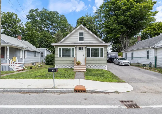 Photo 2 of Single family home for sale at 30 Whittier St, Dover, NH 03820 | MLS# 5099767 | Listing updated on 2026-09-17