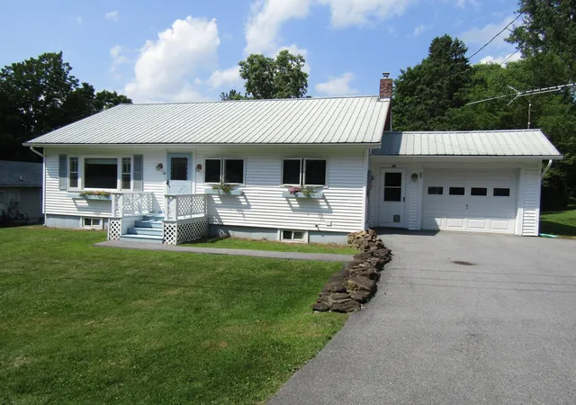 1st image of 25 Stanley Ct, St. Albans City, VT 05478 | MLS# 5099773