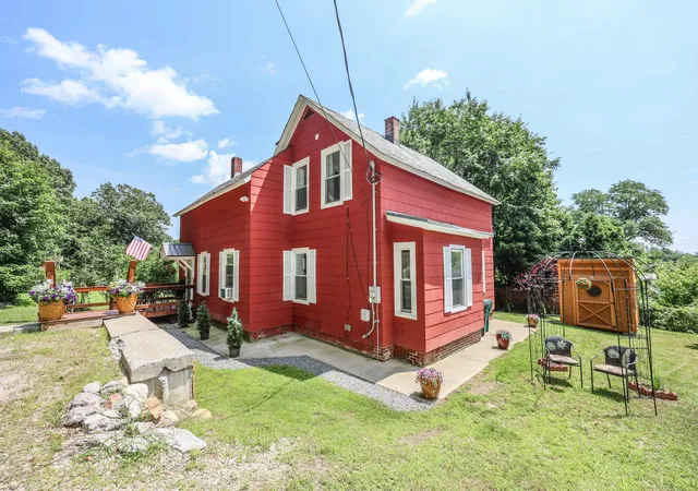 5th image of 28 Spring St, Hinsdale, NH 03451 | MLS# 5099810