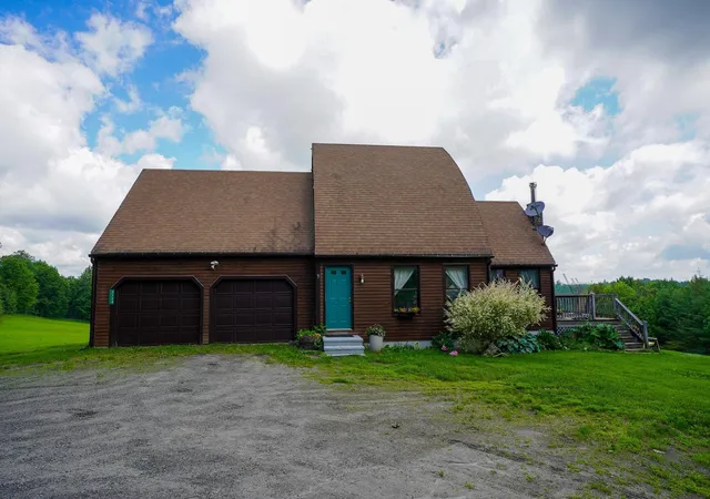 Photo 1 of Single family home for sale at 2124 Cold Hill Rd, Lyndonville, VT 05851 | MLS# 5099822 | Listing updated on 2026-09-17