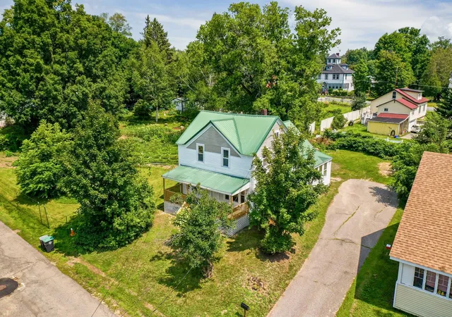 Homes for sale in Franklin, NH | 17 Charles St, Franklin, NH 03235 | MLS# 5099828