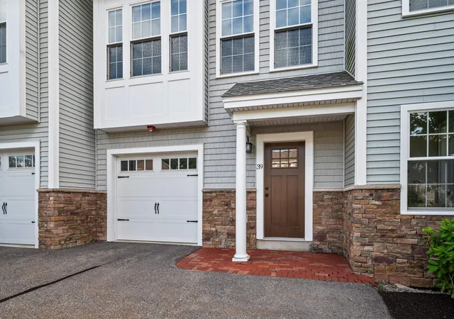 2nd image of 39 Acadia Ln, Exeter, NH 03833 | MLS# 5099840