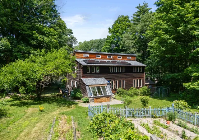 Homes for sale in Danville, NH | 74 Hunt Rd, Danville, NH 03819 | MLS# 5099843