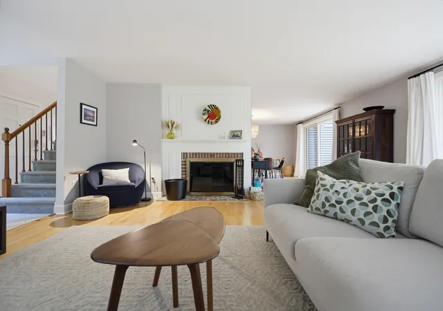 Photo 4 of Sale Pending at 2 Coach Rd, Exeter, NH 03833 | MLS# 5099848 | Listing updated on 2026-08-18