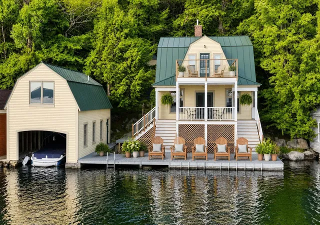 Homes for sale in Sunapee, NH | 149 Lake Ave, Sunapee, NH 03782 | MLS# 5099849