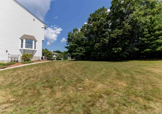 Photo 3 of Sale Pending at 62 Lochmere Ln, Nashua, NH 03063 | MLS# 5099864 | Listing updated on 2026-09-17