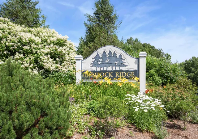 Homes for sale in Hartford, VT | 16 Hemlock Ridge Dr #204, Hartford, VT 05001 | MLS# 5099890