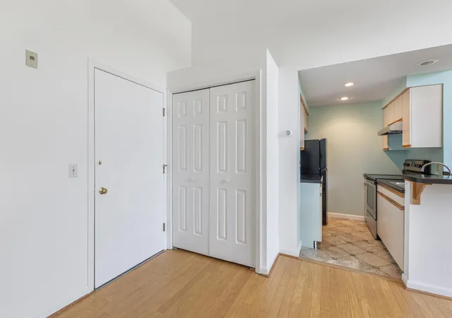 Homes for sale in Hartford, VT | 16 Hemlock Ridge Dr #204, Hartford, VT 05001 | MLS# 5099890