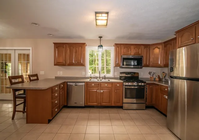 4th image of 7 Dove Rd, Hooksett, NH 03106 | MLS# 5099915