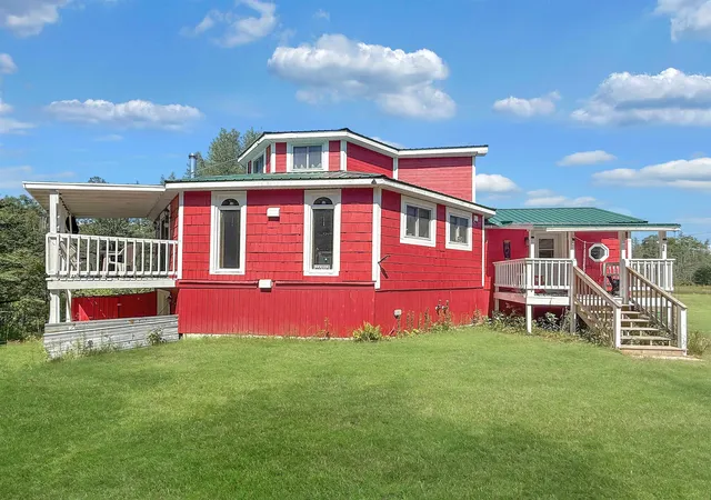 Photo 1 of Single family home for sale at 517 River Rd, Beecher Falls, VT 05902 | MLS# 5099938 | Listing updated on 2026-09-15